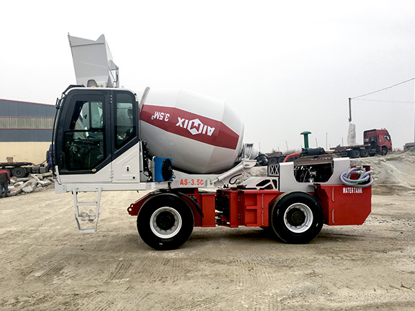 Self Loading Concrete Mixer Truck