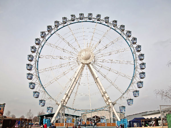 Big ferris wheel park rides